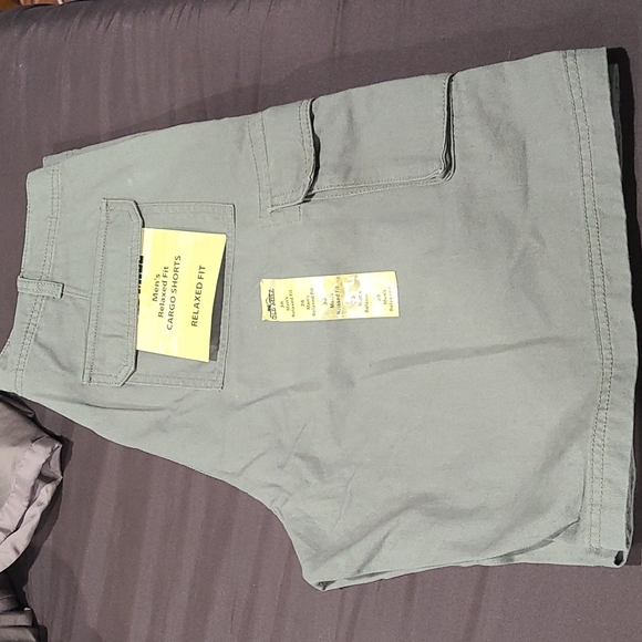 Relaxed Fit Cargo Shorts Size 36 - Olive - New - Picture 6 of 11